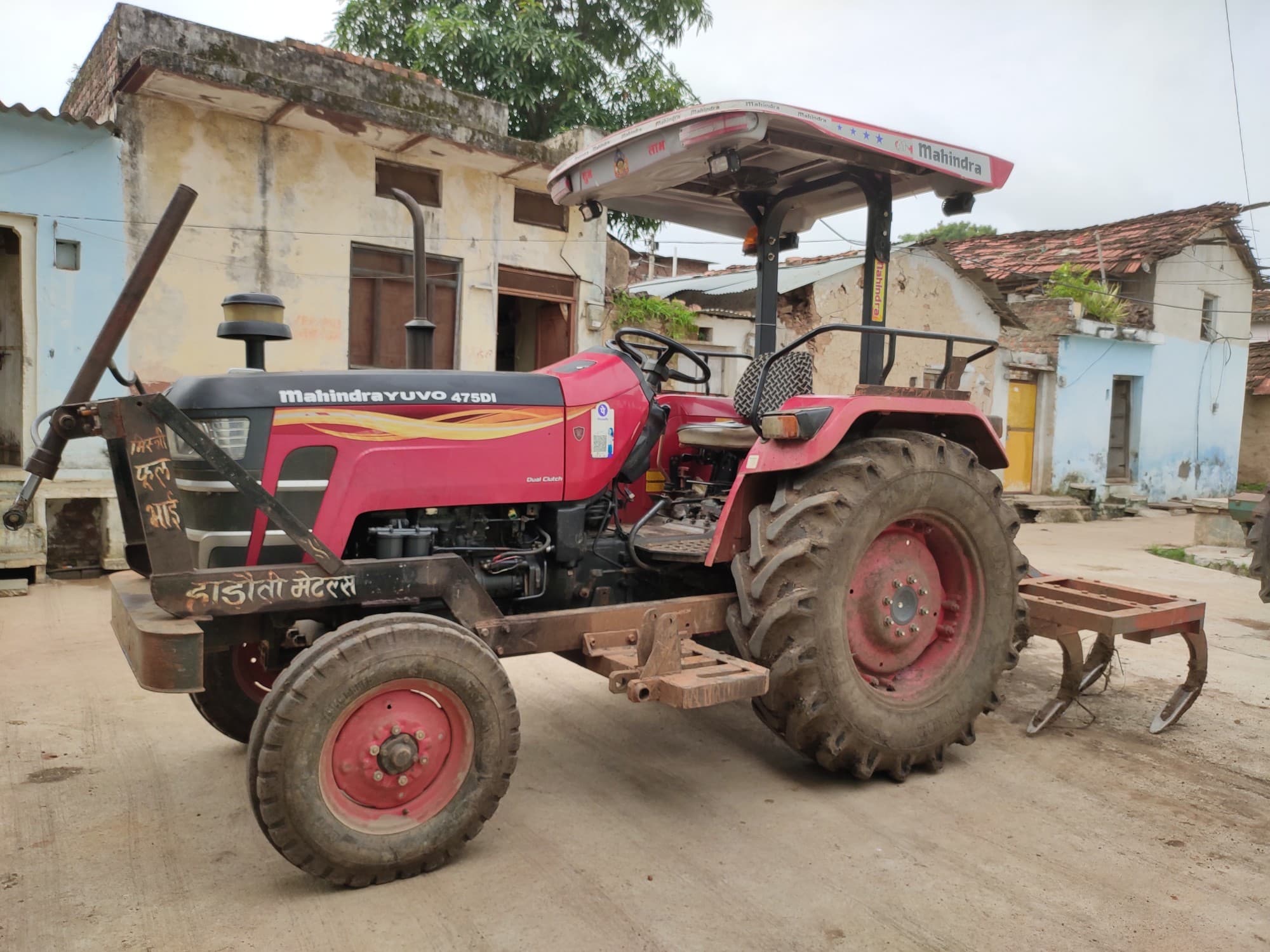 Mahindra YUVO 475 DI (2)