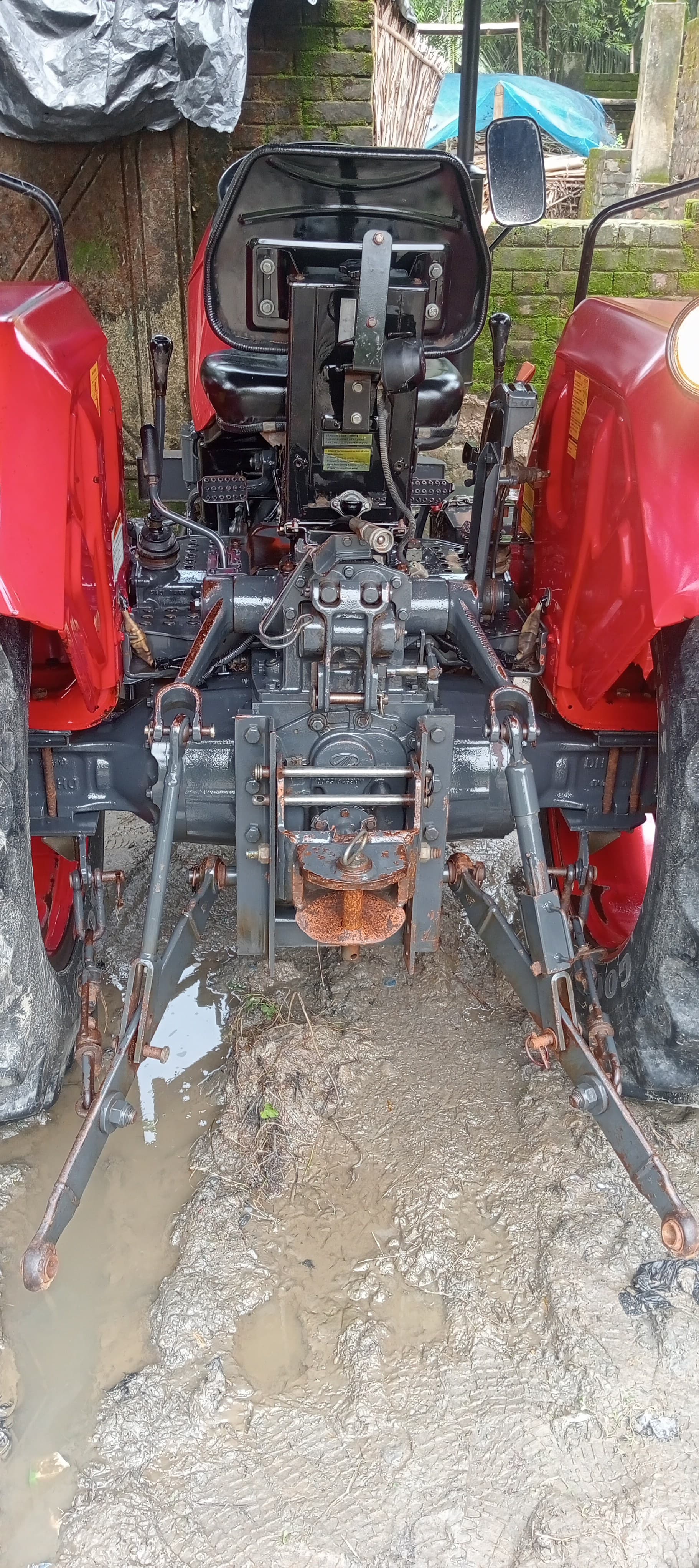 Mahindra Yuvo 265 di (3)