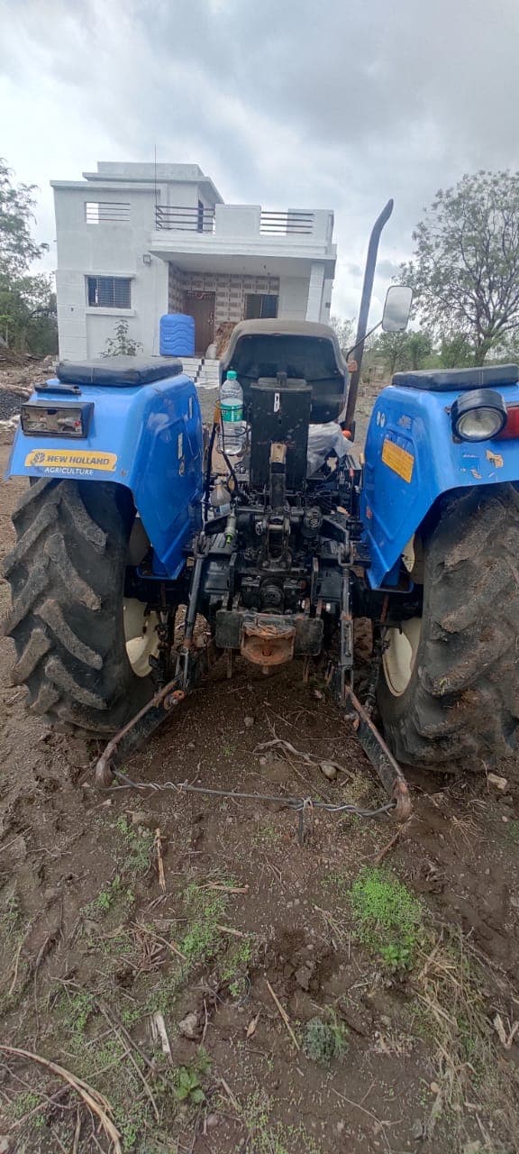 New holland 4710 4WD (3)