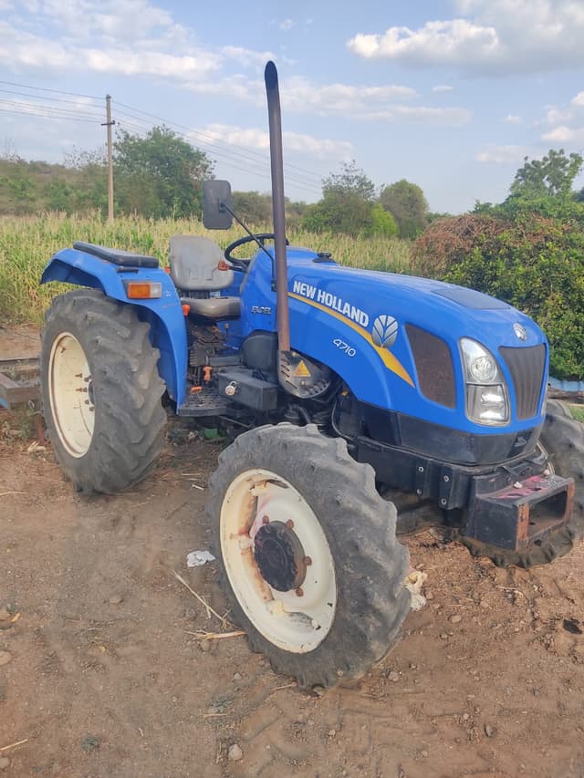 New holland 4710 4WD (4)