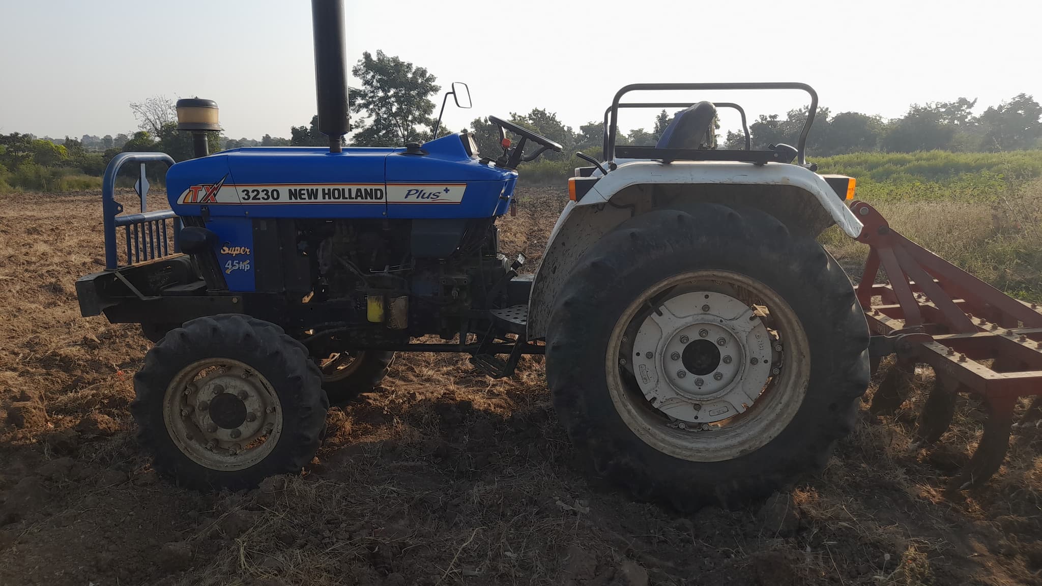 New holland 3230 TX Super 4WD (2)