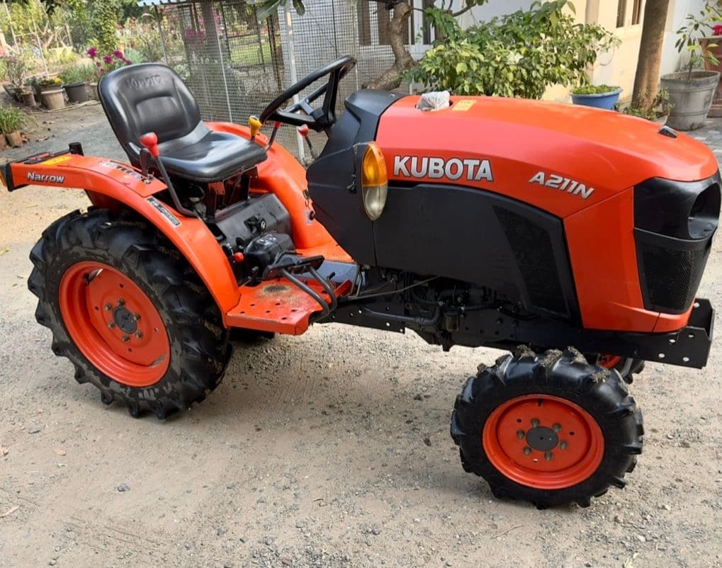 Kubota NeoStar A211N 4WD (4)