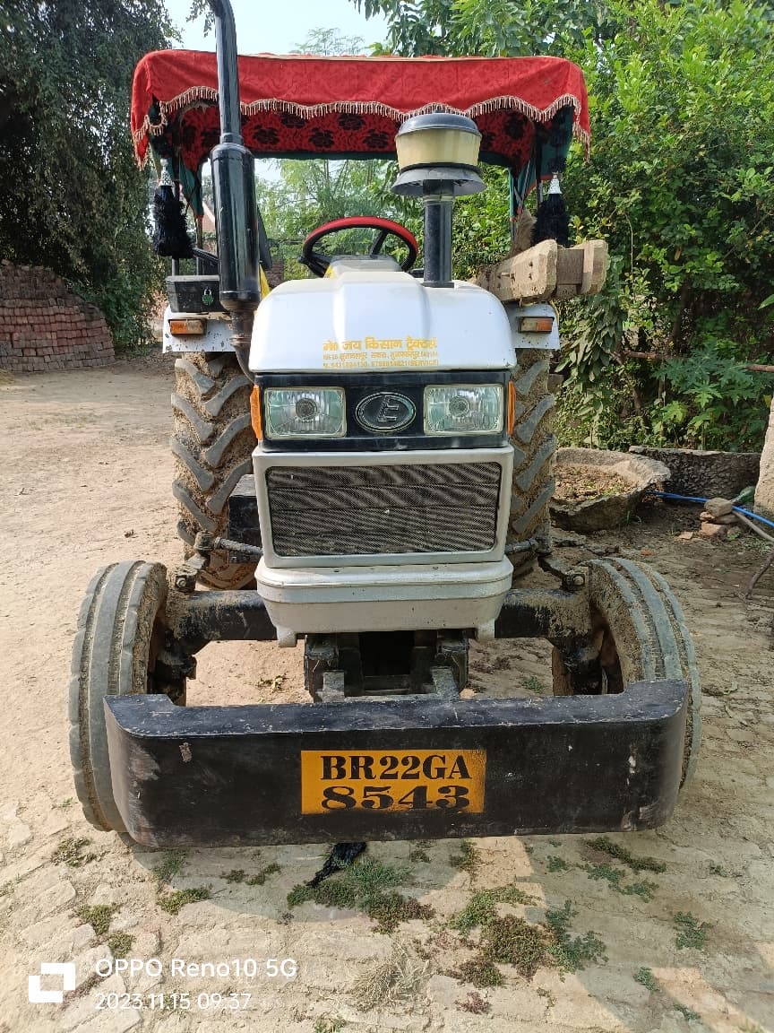 Eicher 551