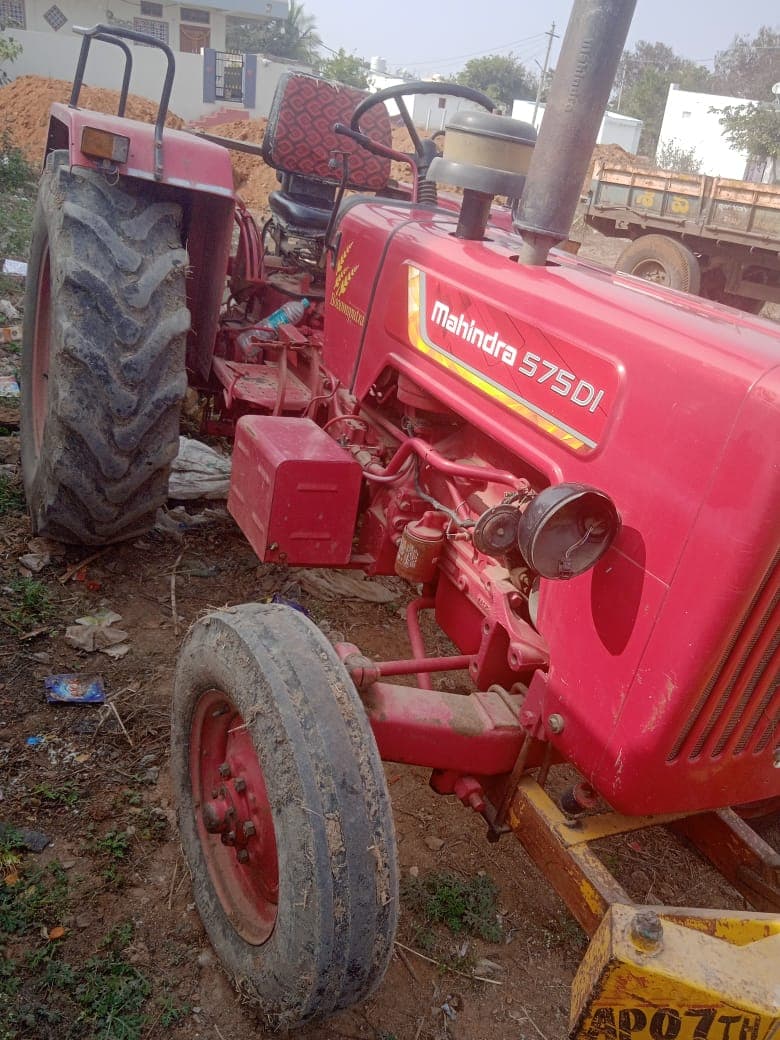 Mahindra 575 DI (2)
