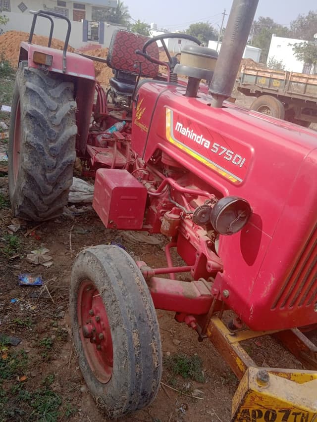 Mahindra 575 DI (2)
