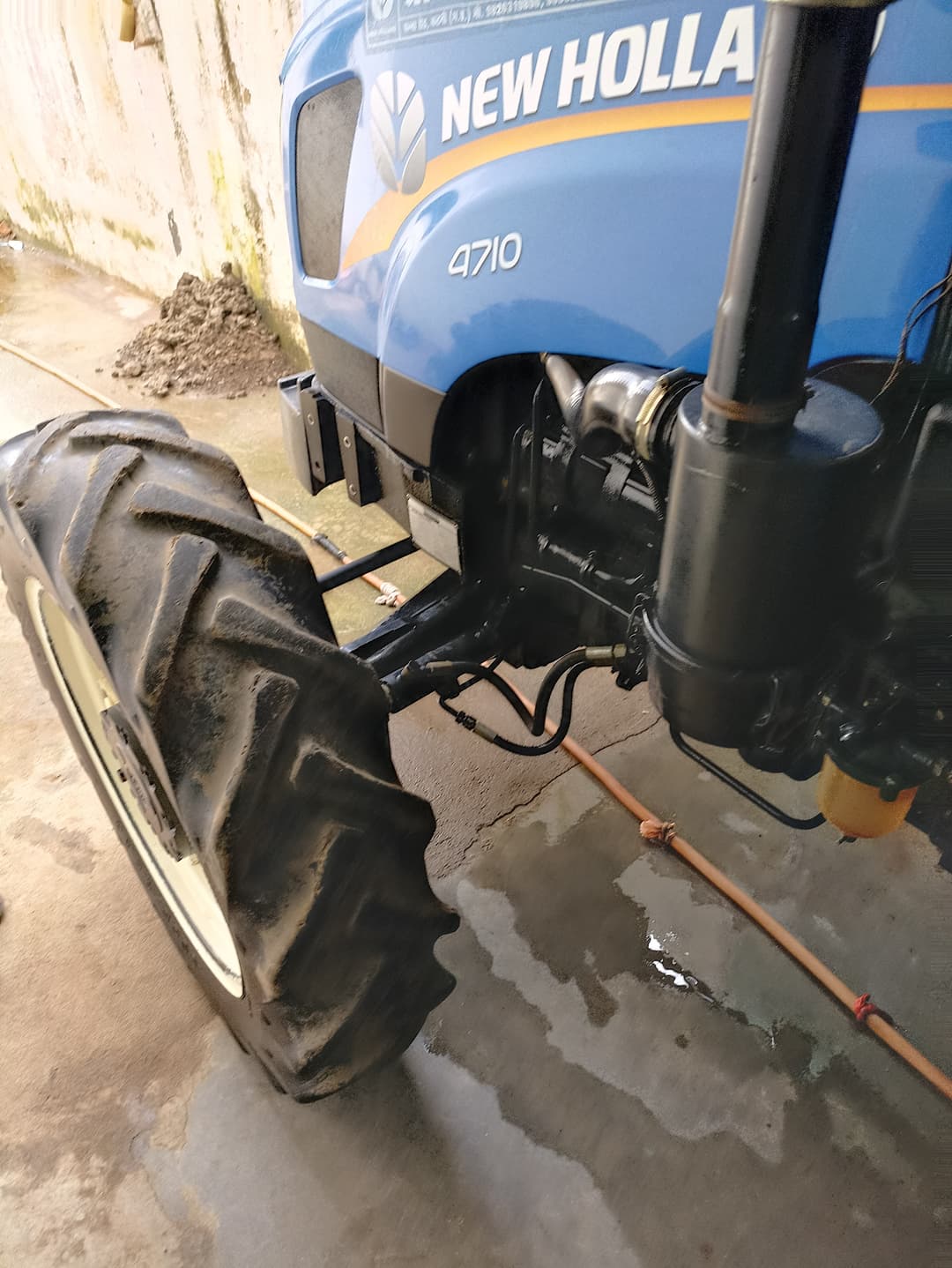 New holland Excel 4710 4wd (2)