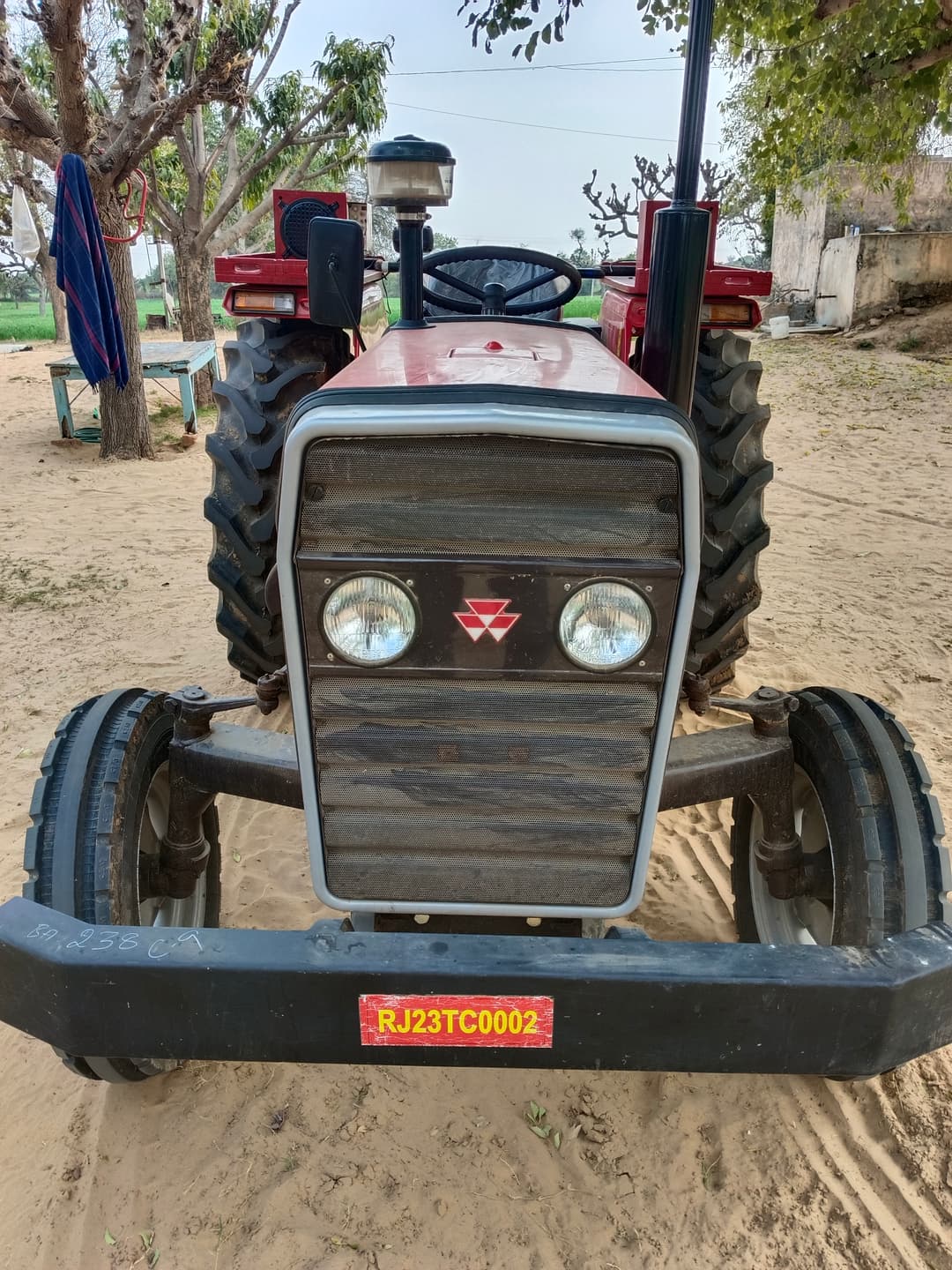 Massey ferguson 241 Dynatrack (2)