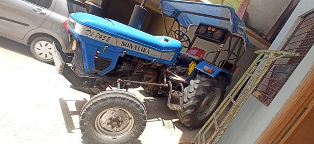 Sonalika DI 745 III (2)