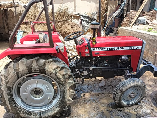Massey ferguson 241 DI Planetary Plus (2)