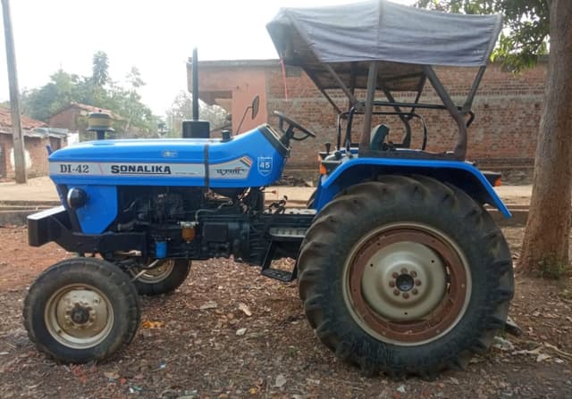 Sonalika DI 42 Chatrapati (2)