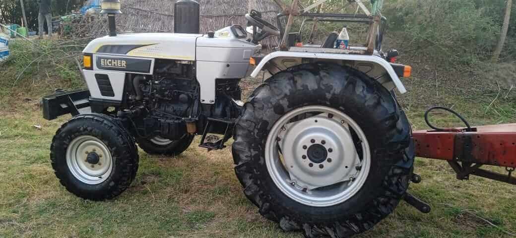 Eicher 551
