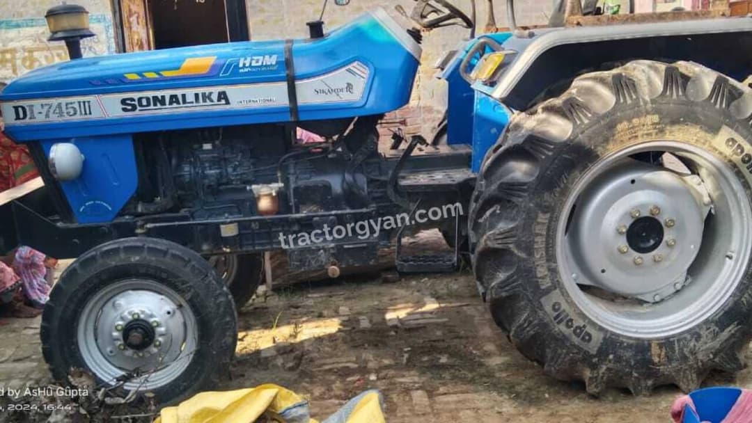 Sonalika DI 745 III Sikander (2)