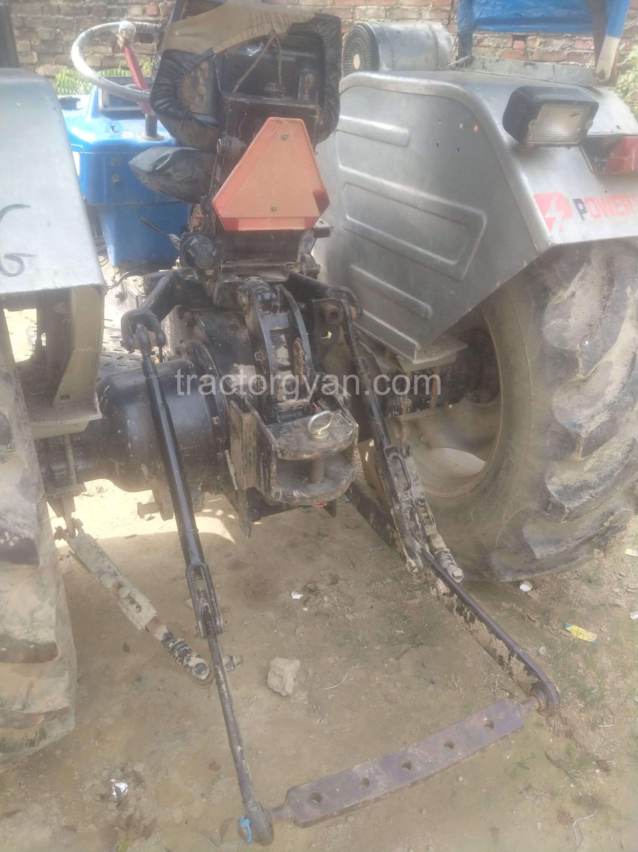 Powertrac 4455 BT (3)