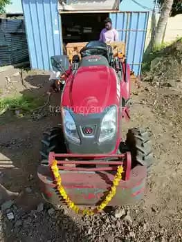 Massey ferguson 6028 MaxPro Wide track image 1