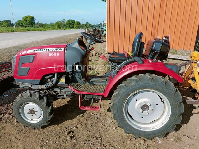 Massey ferguson 6028 MaxPro Wide track (2)