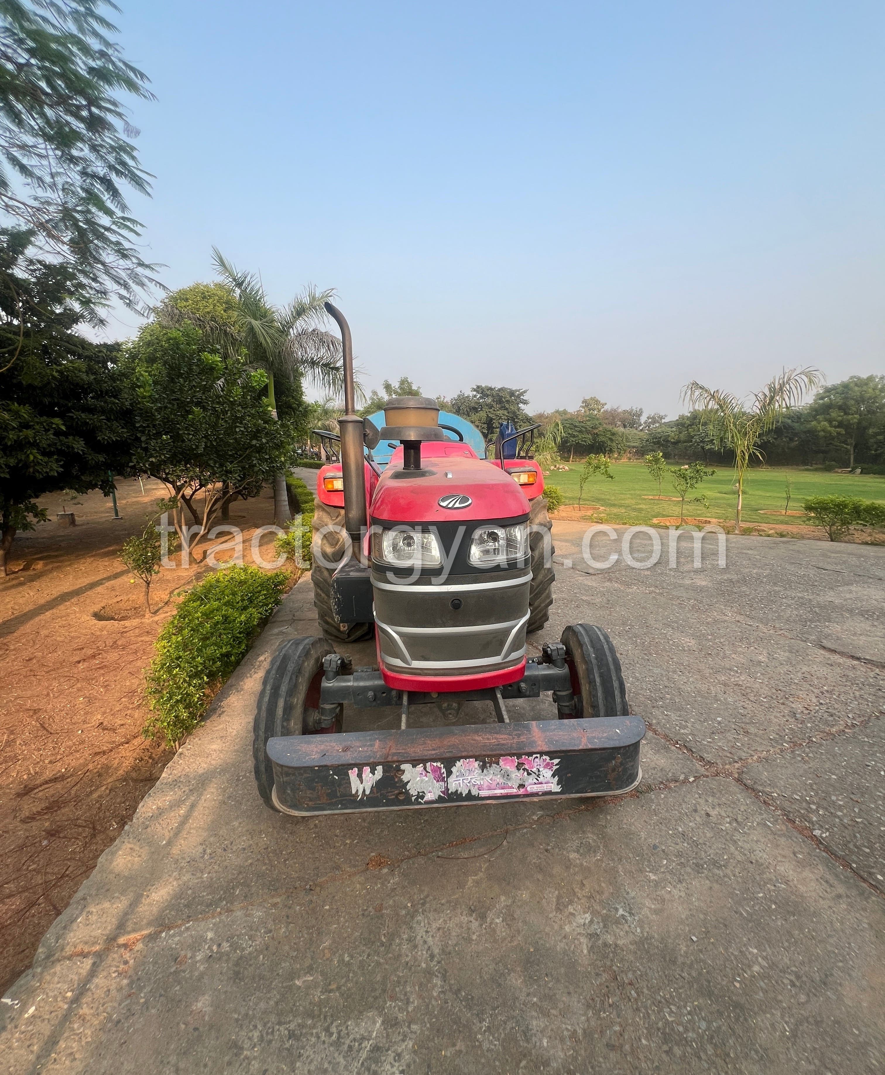 Mahindra YUVO 575 DI