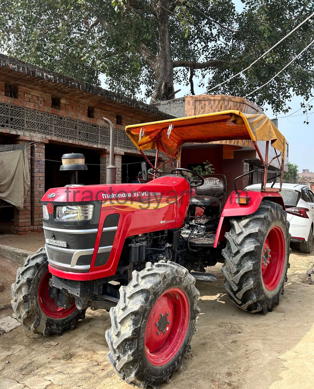 Mahindra Yuvo 575 DI 4WD (3)
