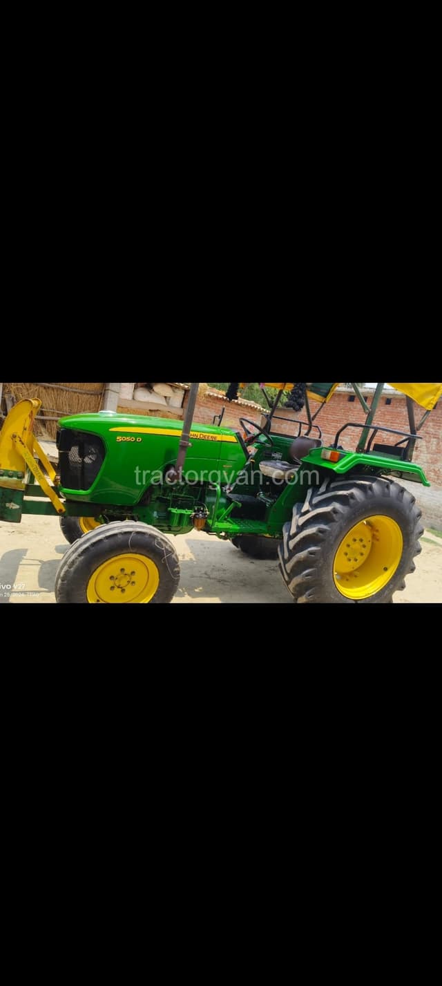 John deere 5050 D (3)