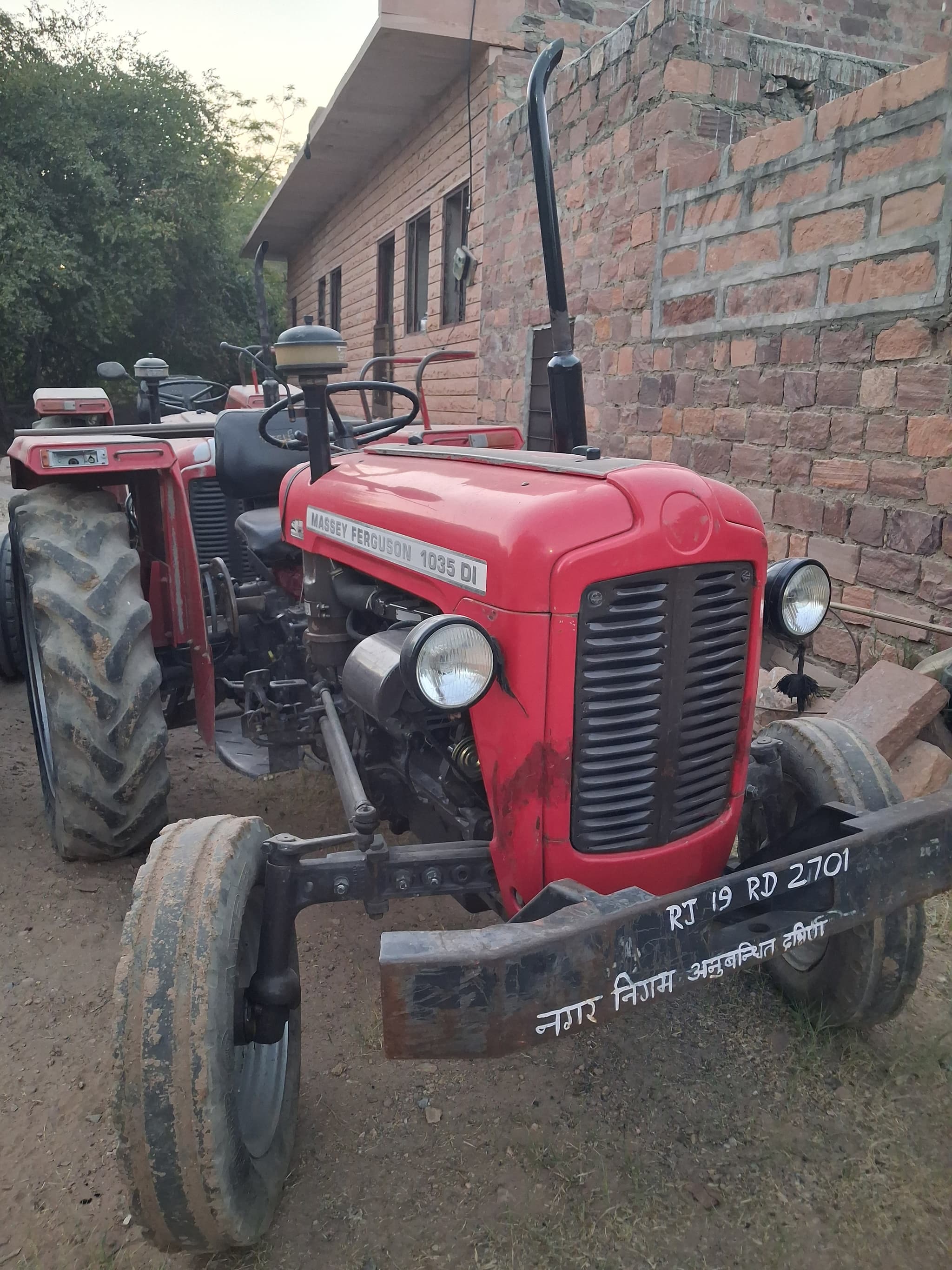 Massey ferguson 1035 DI (2)