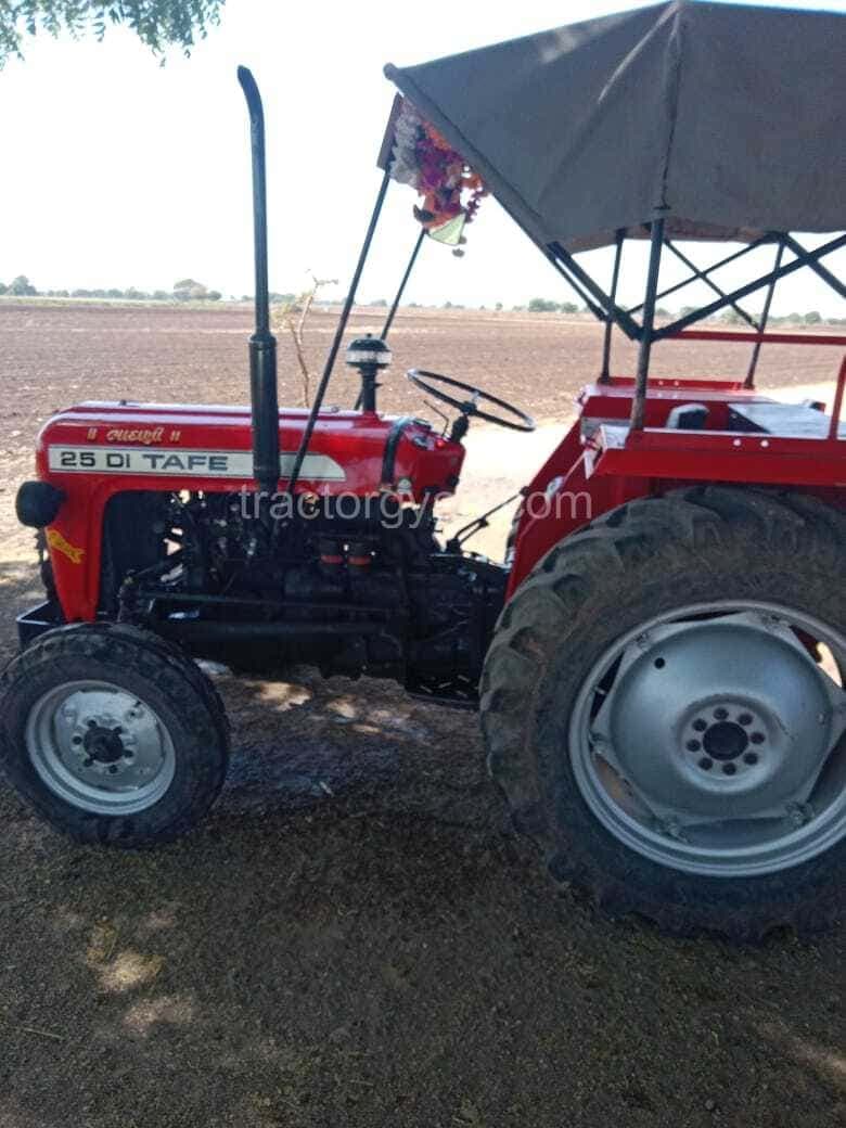 Massey ferguson TAFE 30 DI Orchard Plus (2)