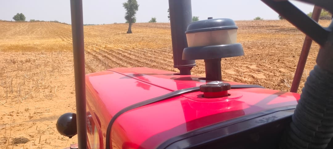 Mahindra 585 DI PowerPlus Bhoomiputra (2)