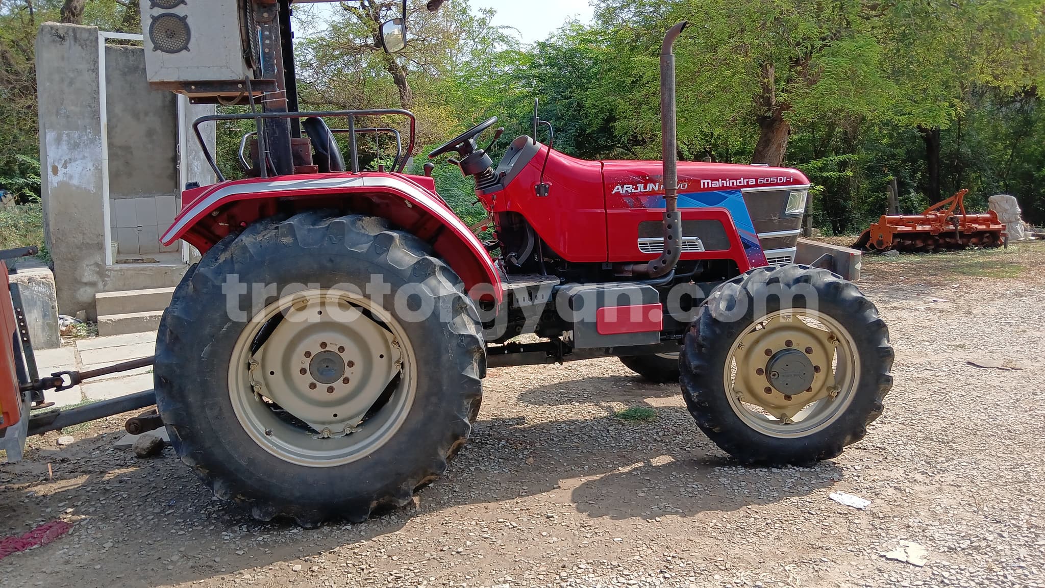 Mahindra Arjun 605 DI I (4)