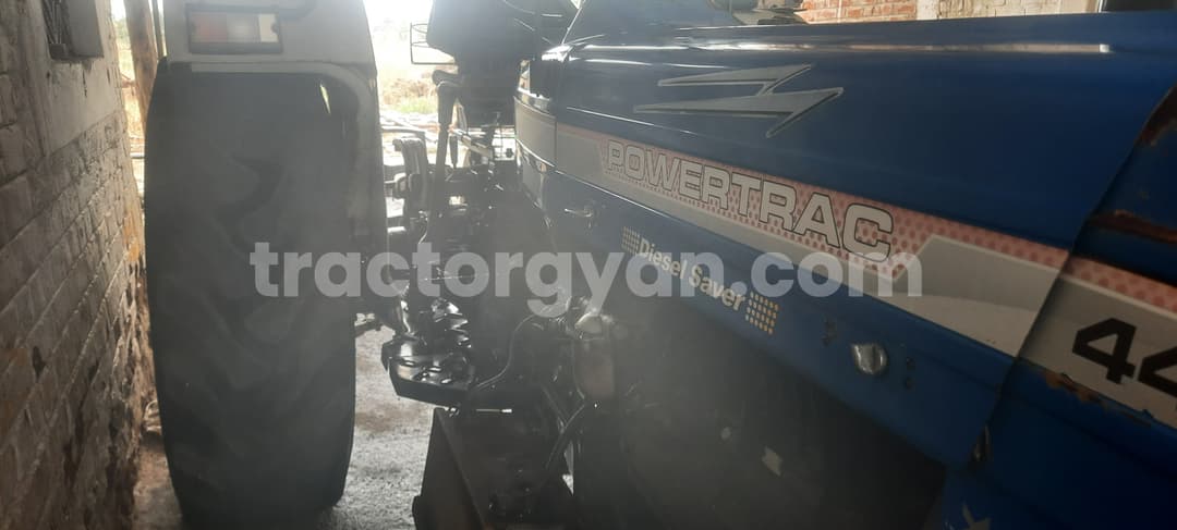 Powertrac 4455 BT (4)