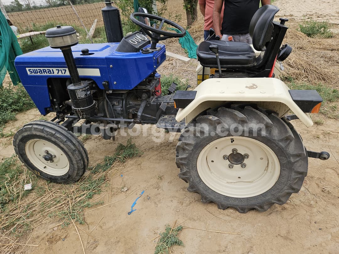 Swaraj 717 (2) Swaraj 717 (2)