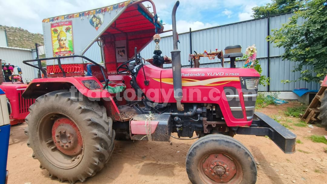 Mahindra YUVO 575 DI (4) Mahindra YUVO 575 DI (4)