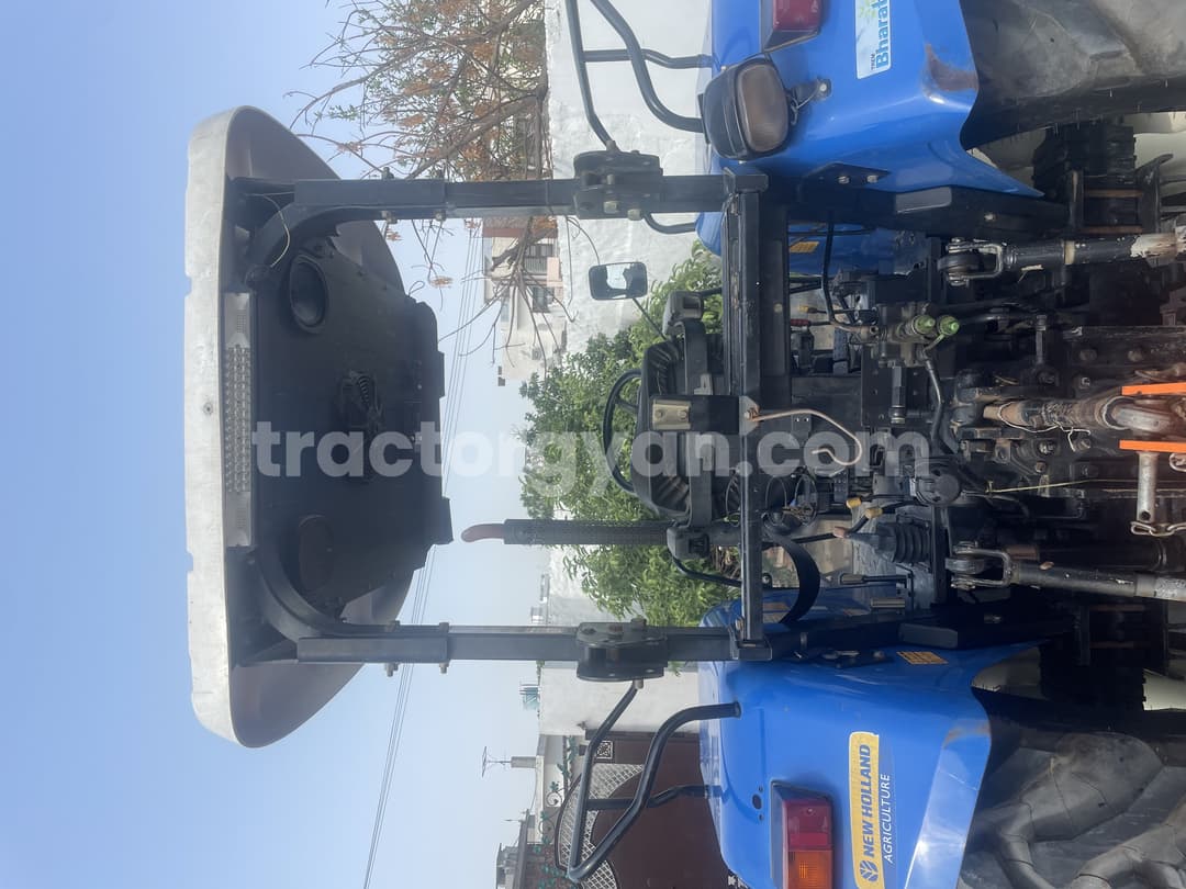 New holland Excel 6010 2WD 4WD (3)