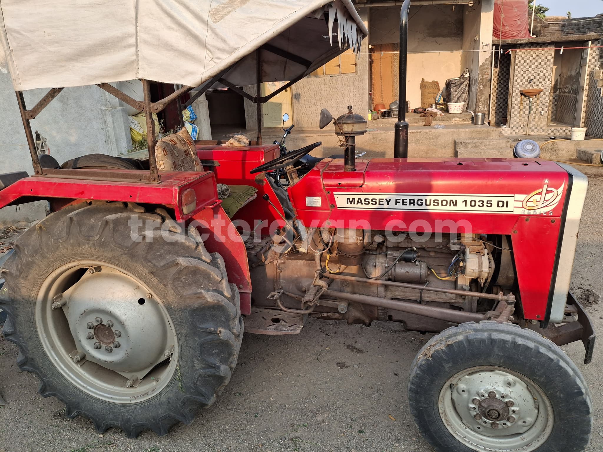 Massey ferguson 1035 DI (2)