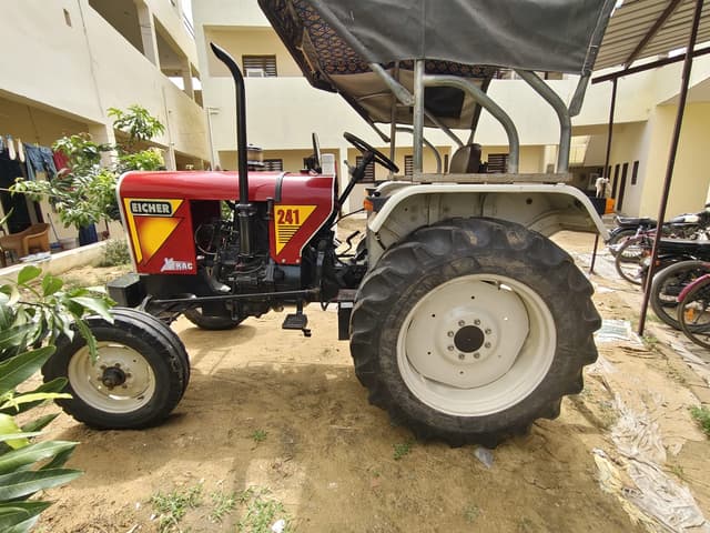Eicher 241 (2)