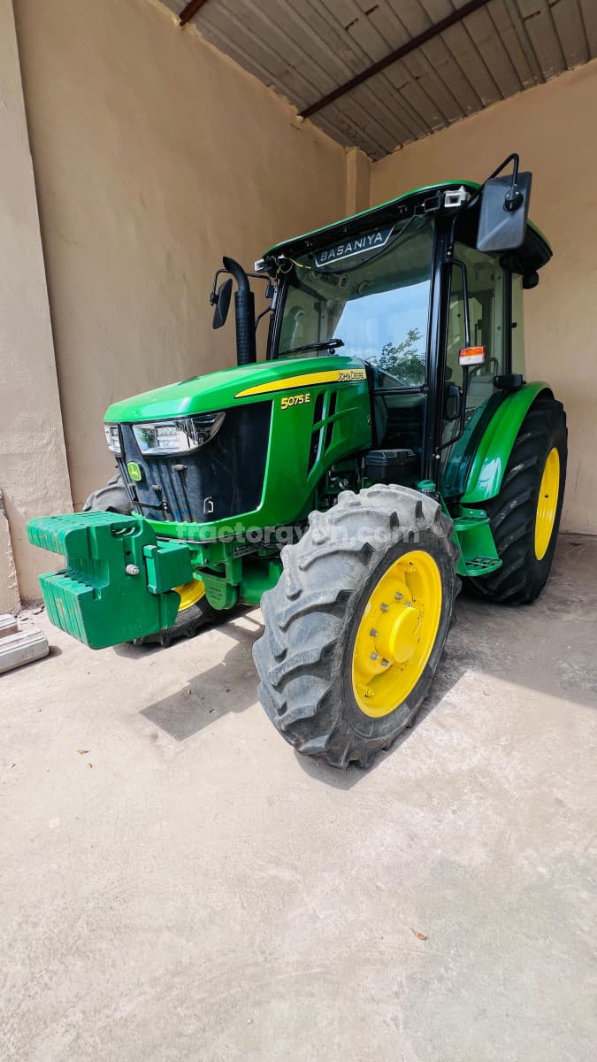 John deere 5075E AC cab 4WD (Trem IV)