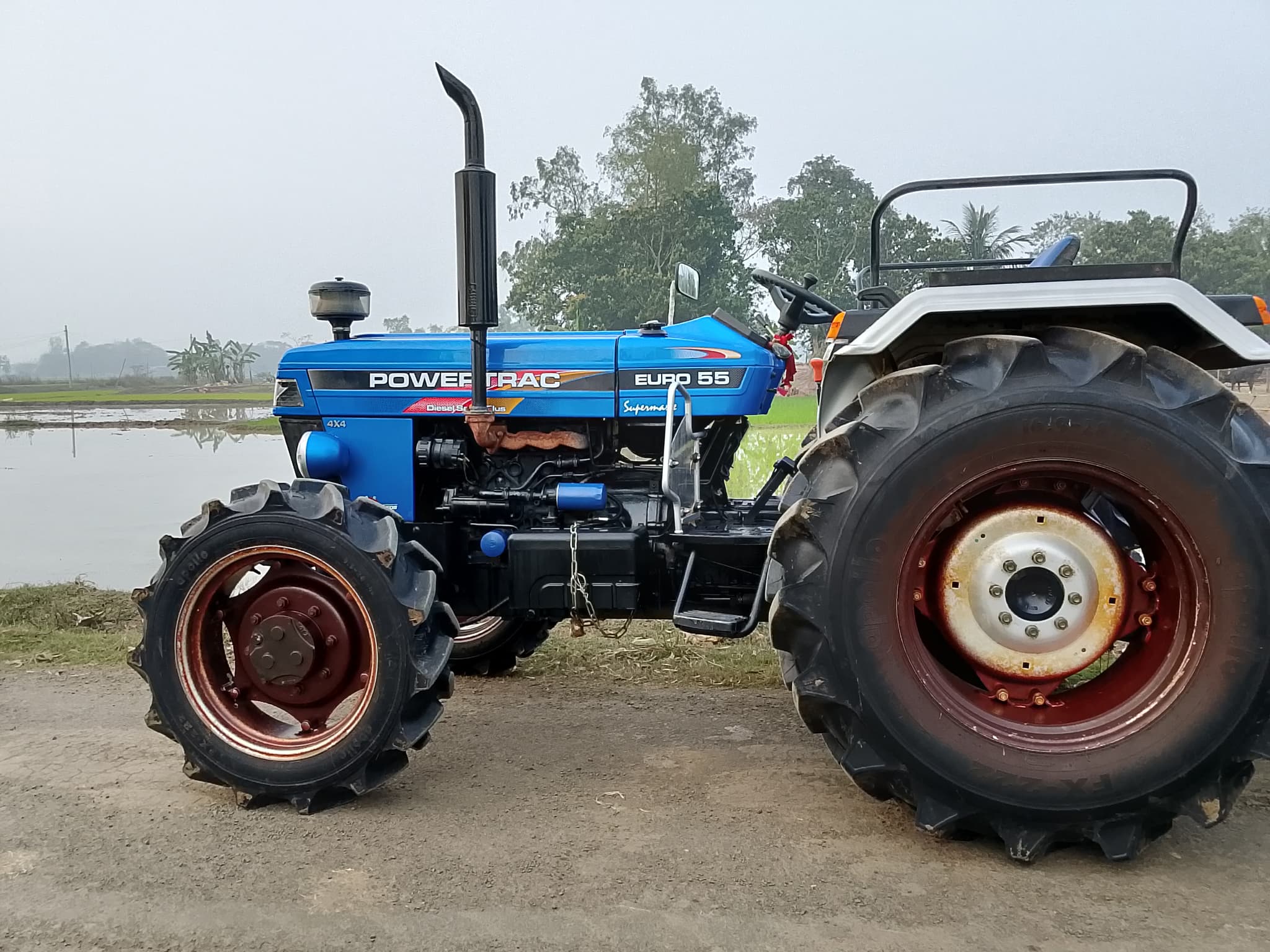 Powertrac Euro 55 Next 4WD (2)