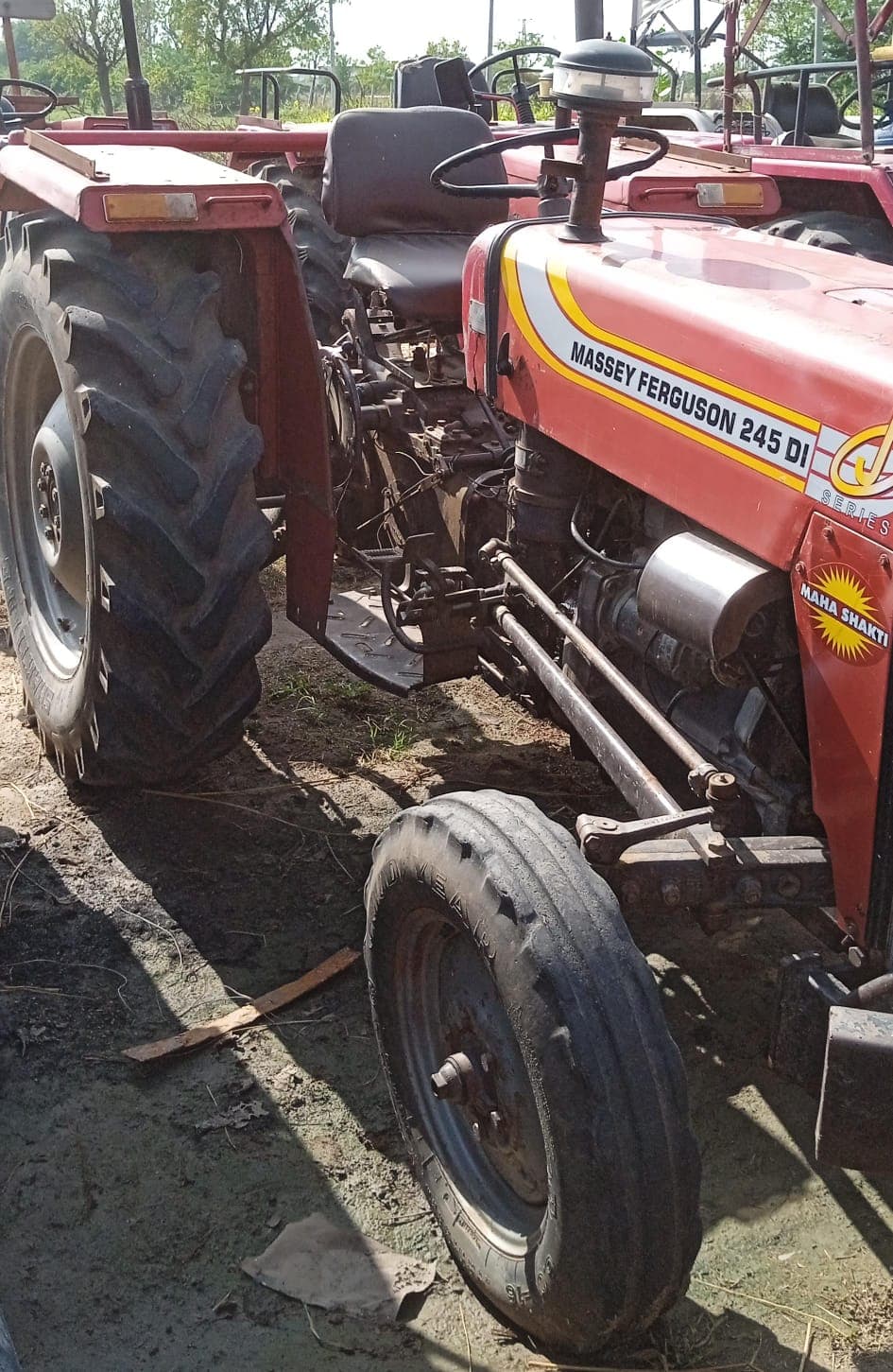 Massey ferguson 245 DI (3)