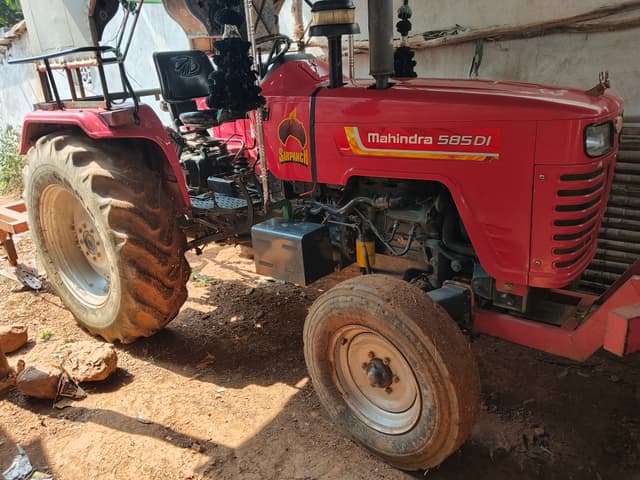 Mahindra 585 DI XP Plus DLX (49.9HP) (2)