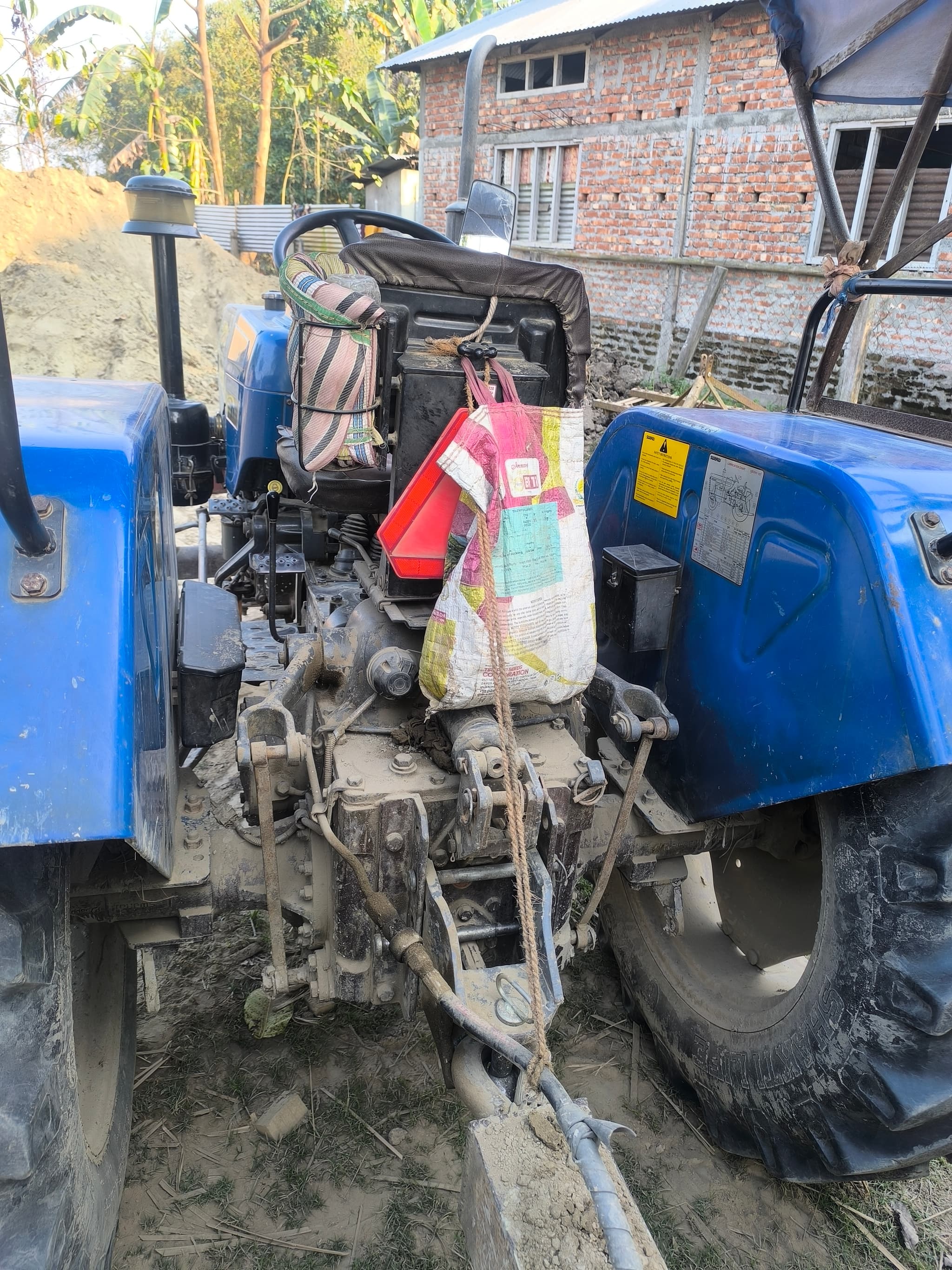 Swaraj 834 XM (35HP) (2)