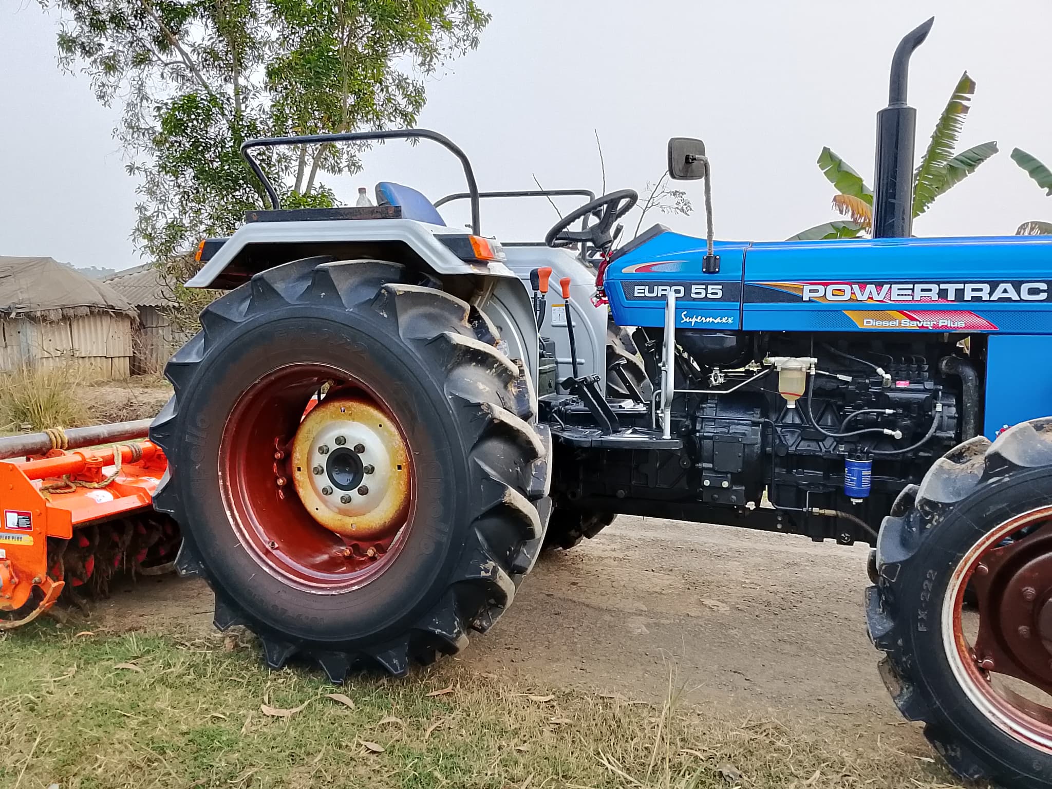 Powertrac Euro 55 Next 4WD (55HP) (4)