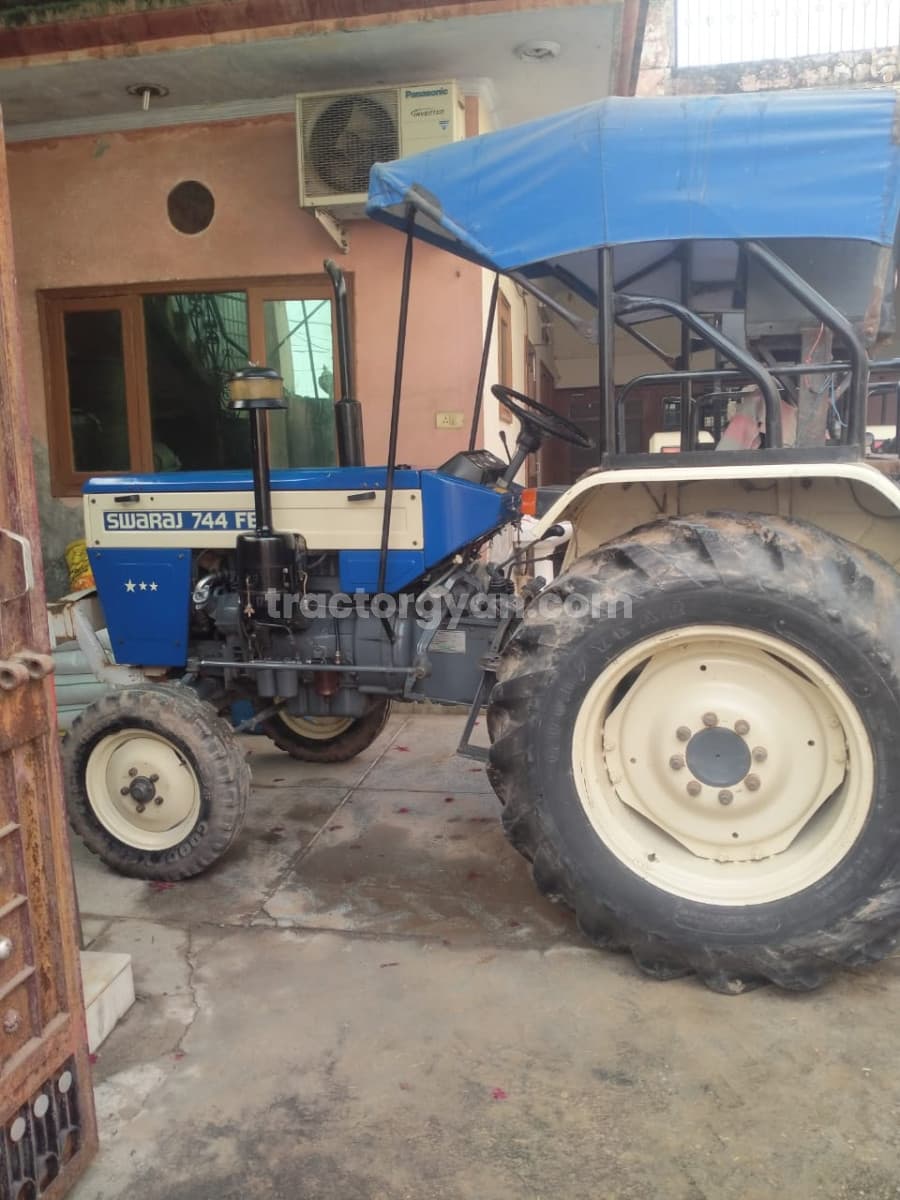 Swaraj 744 FE (HP) (4)