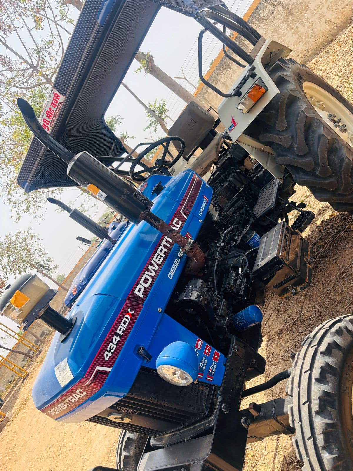 Powertrac 434 RDX DS (35HP) (3)