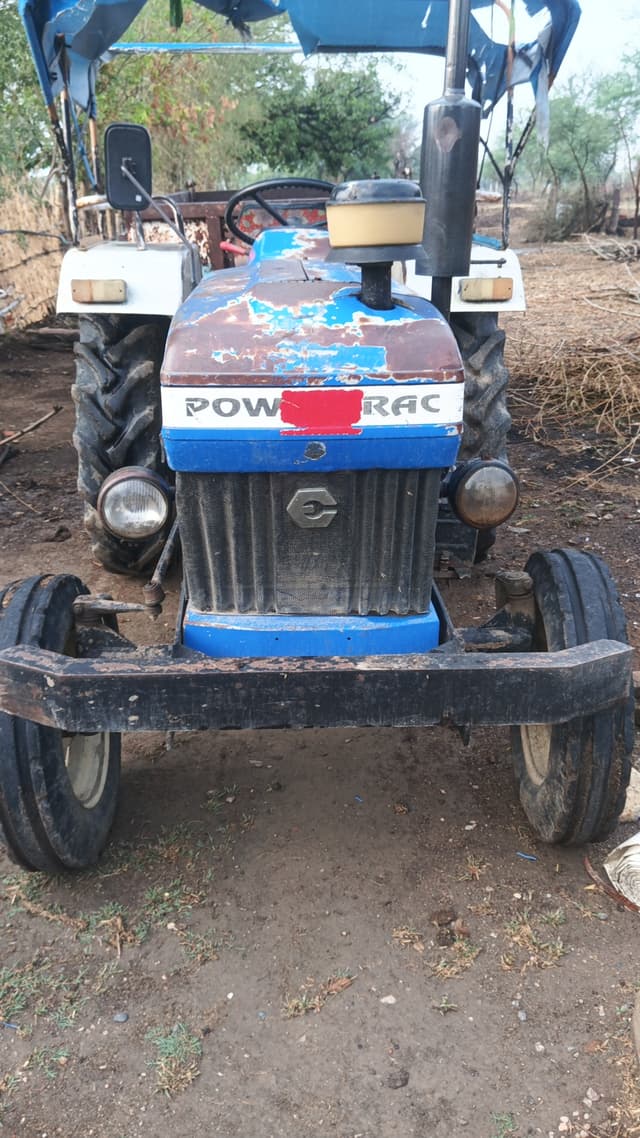 Powertrac 434 DS (35HP) (1)