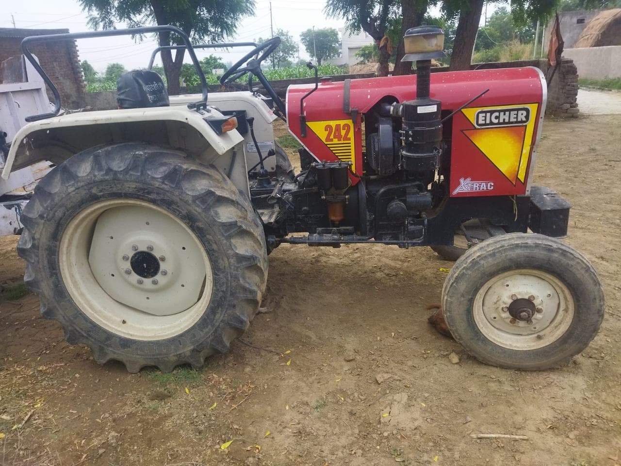 Eicher 242 (25HP) (4)