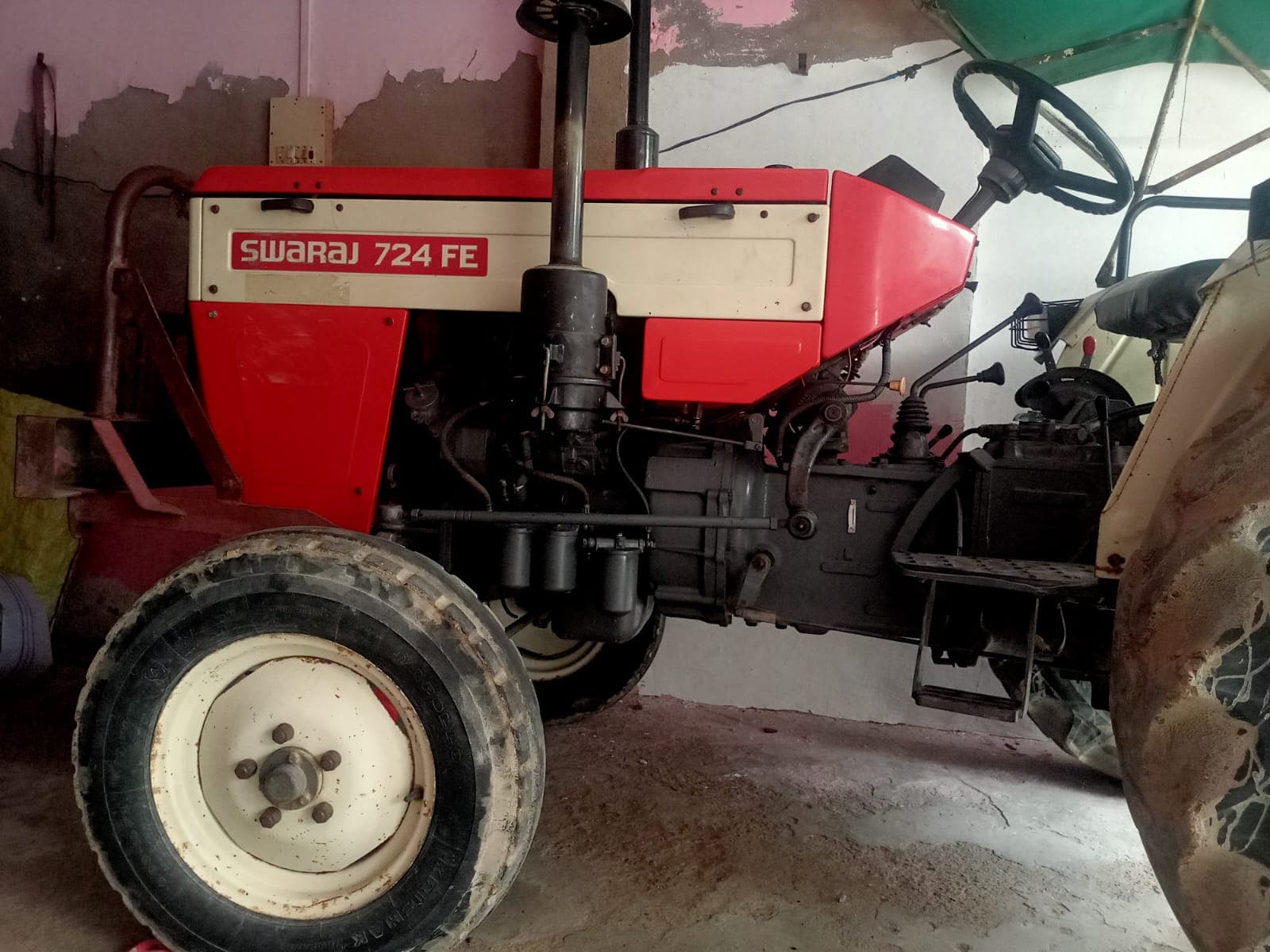 Swaraj 724 FE 4wd (20-30 HP) (4)
