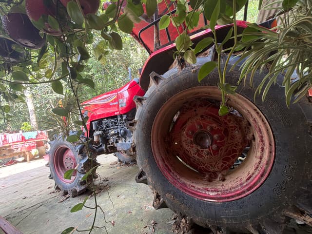 Mahindra Yuvo Tech plus 575 4WD (47 HP) (3)