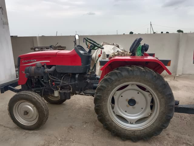 Captain 280 Dx 2wd (28 HP) (4)