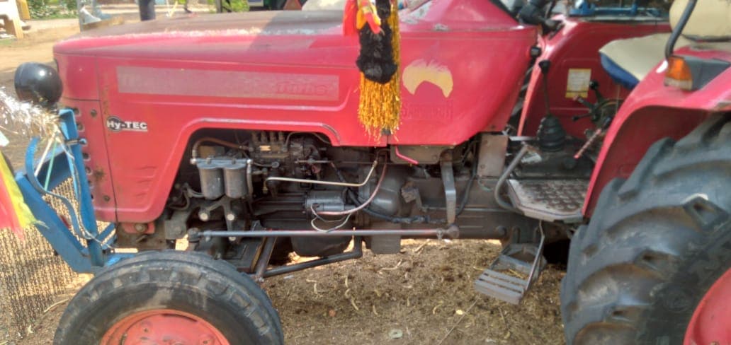 Mahindra 595 DI TURBO (3)