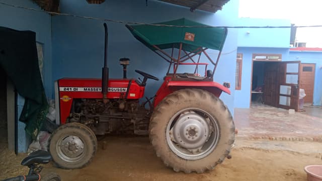 Massey ferguson 241 DI Maha Shakti (2)