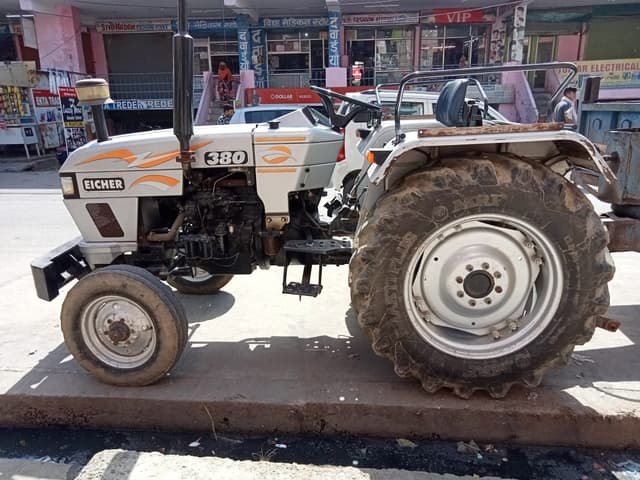 Eicher 380 SUPER DI (2)