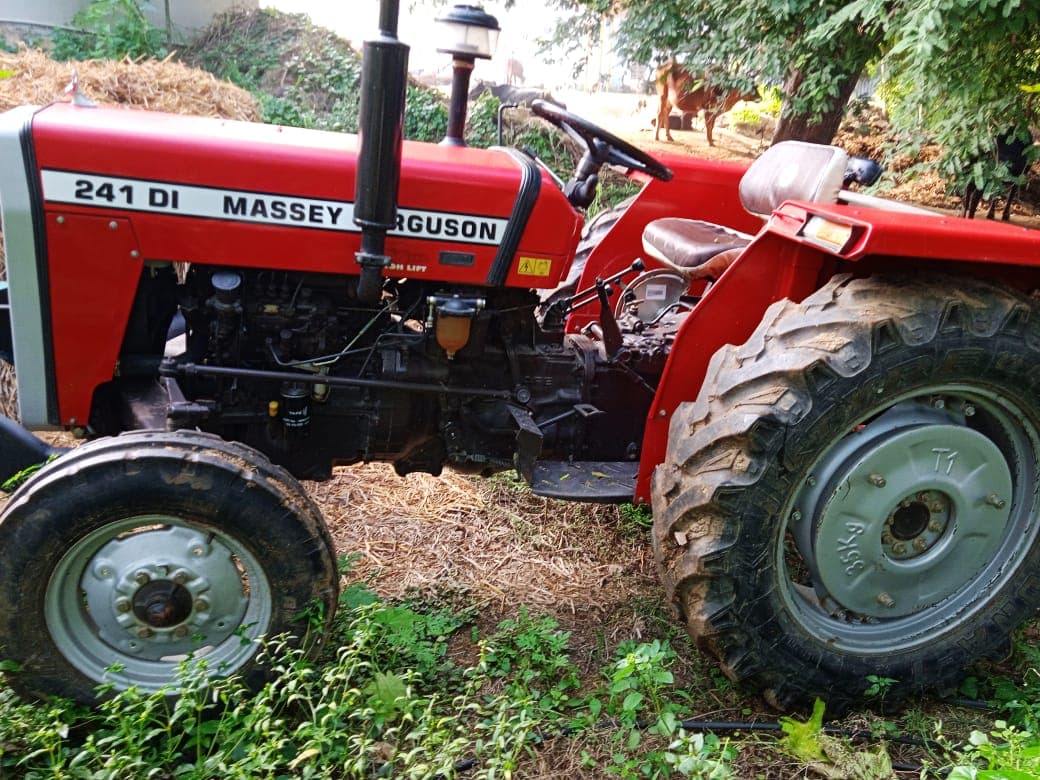 Massey ferguson 241 DI Mahashakti (2)