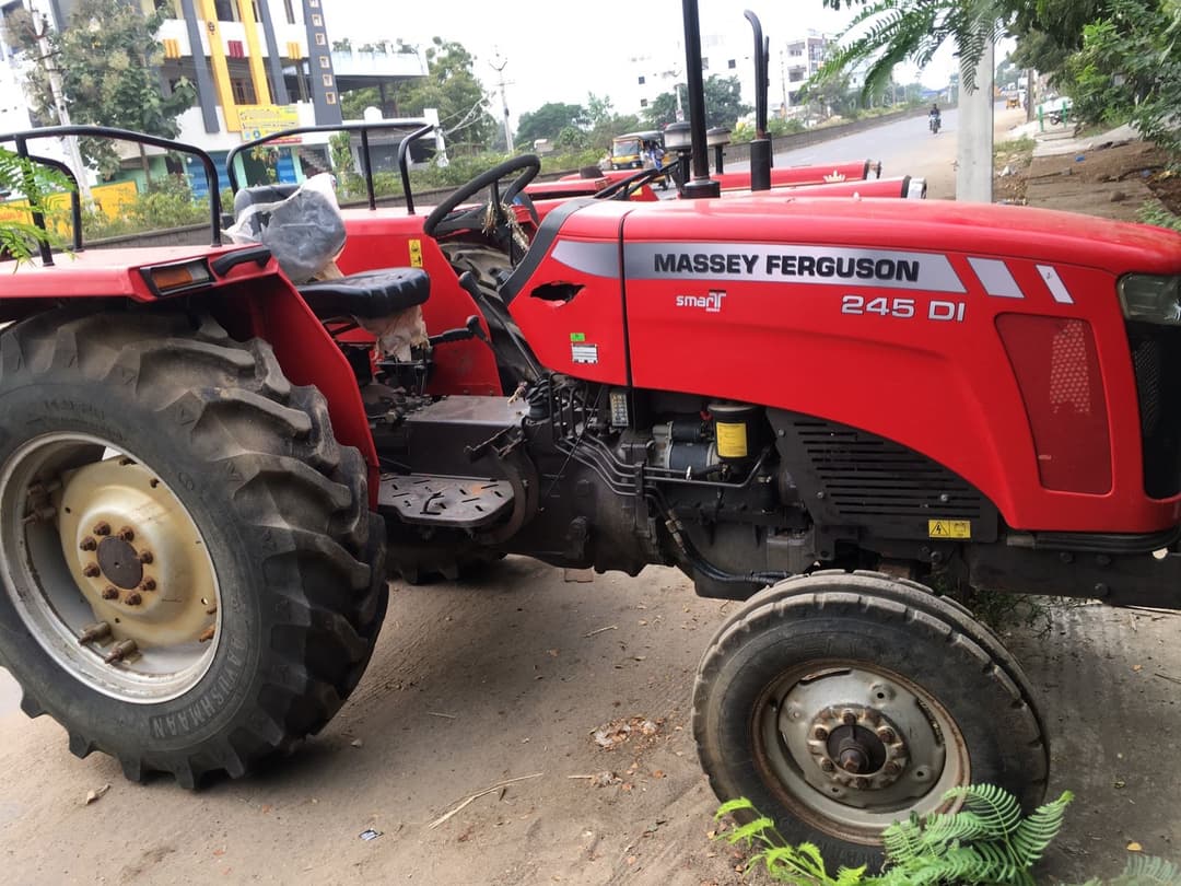 Massey ferguson MF 245 SMART 4WD (4)